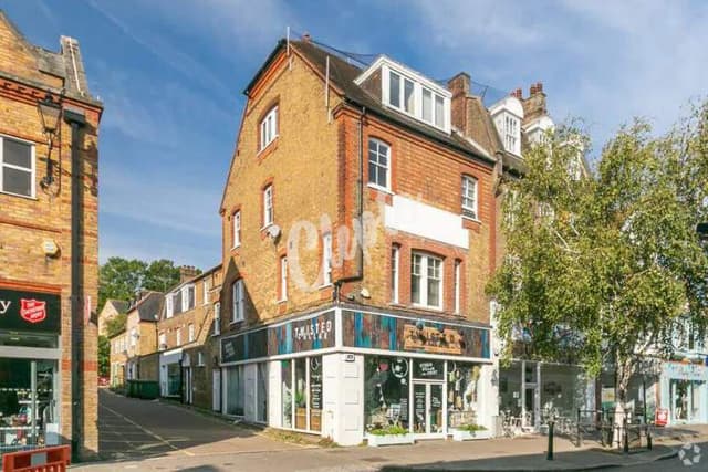 1 Bed Apartment – Refurbished – Bishop's Stortford – Investment or Vacant Possession